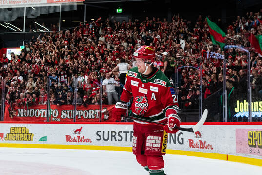 Modos Mikkel Aagaard jublar