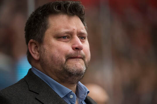 Modos tränare Mattias Karlin