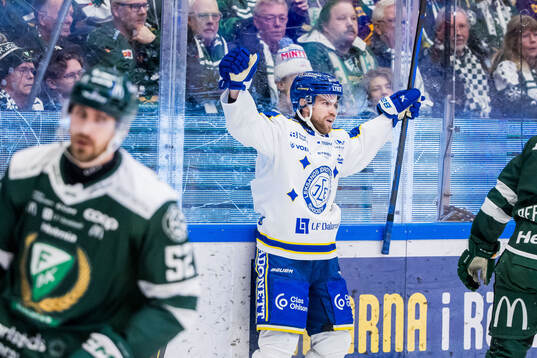 Leksands Oskar Lang jublar