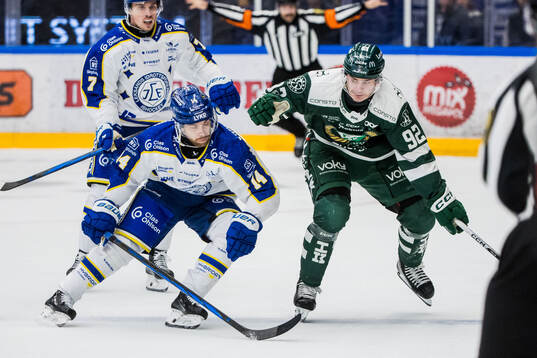 Leksands Oskar Lang och Färjestads Lucas Forsell