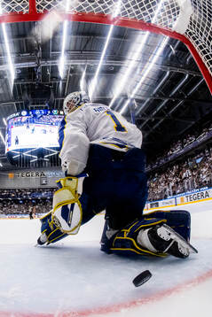 Leksands målvakt Marcus Gidlöf deppar