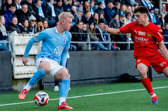 Malmö FFs Otto Rosengren och Torslandas Owen Parker-Price