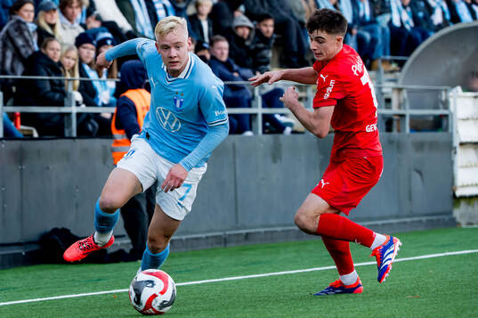 Malmö FFs Otto Rosengren och Torslandas Owen Parker-Price