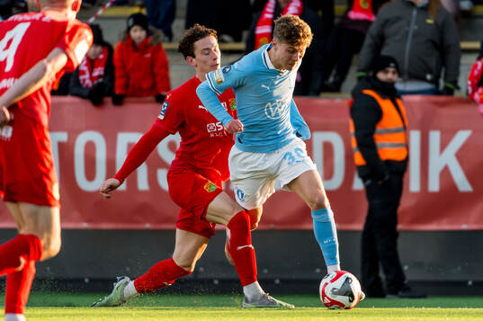 Torslandas Fabian Påhlman och Malmö FFs Hugo Bolin