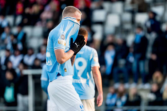 Malmö FFs Daniel Gudjohnsen deppar