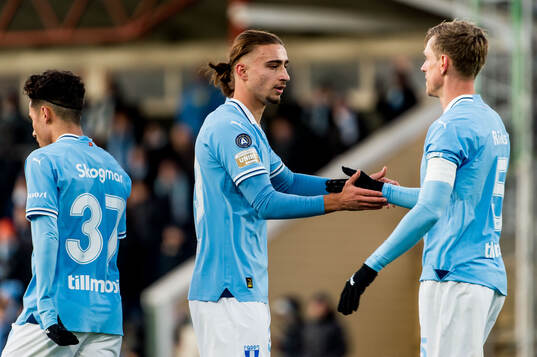 Malmö FFs Elison Makolli och Søren Rieks jublar