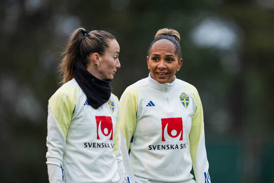 Kosovare Asllani and Madelen Janogy of the Swedish women's