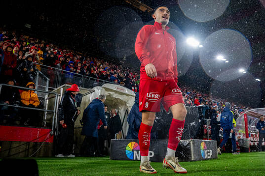 Niklas Castro of Brann enters the pitch