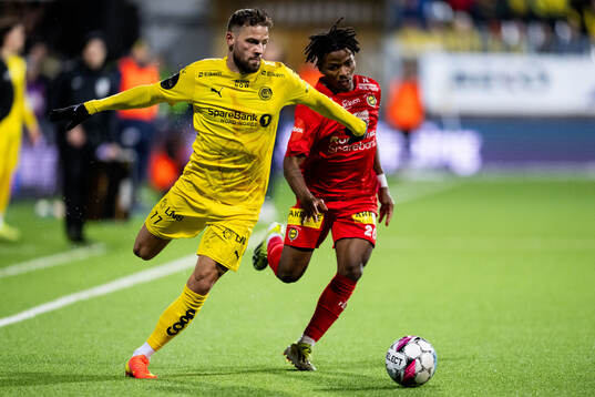 Philip Zinckernagel of Bodø/Glimt and Vladimir Etson
