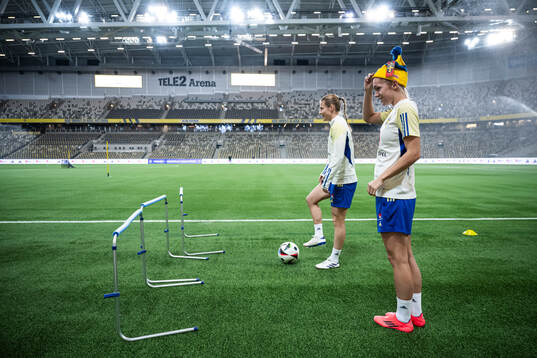 Anna Anvegård and Hanna Lundkvist of the Swedish women's