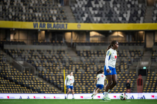 Evelyn Ijeh of the Swedish women's national football team
