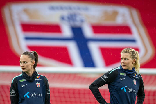 Bläddra bland fler bilder av Football, UEFA Women's Euro Qualifier, Norway, training