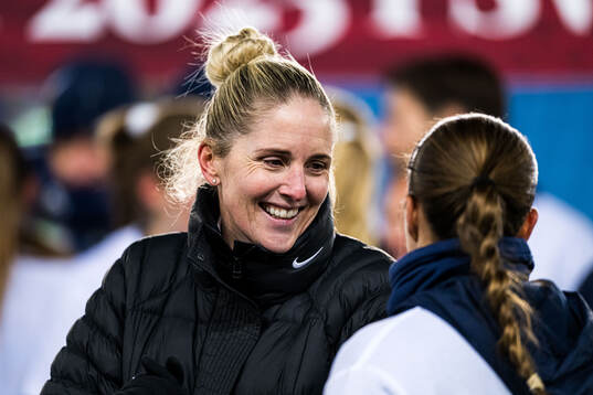 Gemma Grainger, head coach of Norway, and Guro Reiten of