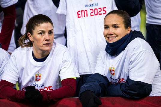 Maren Mjelde and Guro Reiten of Norway