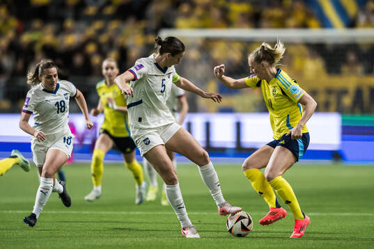Violeta Slovic of Serbia and Stina Blackstenius of Sweden