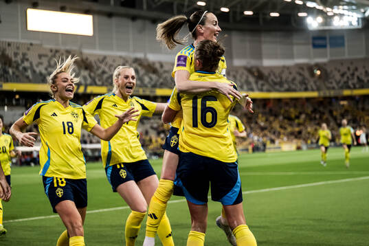 Filippa Angeldahl, Fridolina Rolfö, Stina Blackstenius,