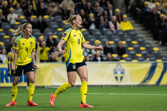 Stina Blackstenius and Hanna Lundkvist of Sweden