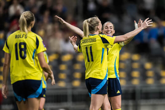 Stina Blackstenius and Kosovare Asllani of Sweden