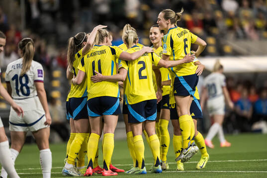 Stina Blackstenius of Sweden celebrating the 4-0 goal