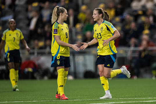 Rebecka Blomqvist and Anna Anvegård of Sweden