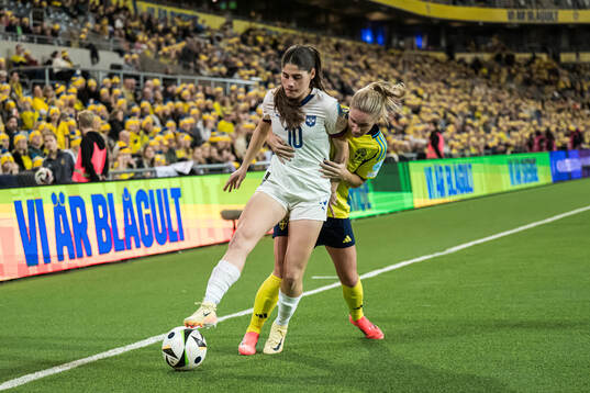 Sara Stokic of Serbia and Hanna Lundkvist of Sweden