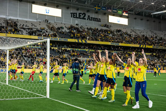 Players of Sweden celebrate