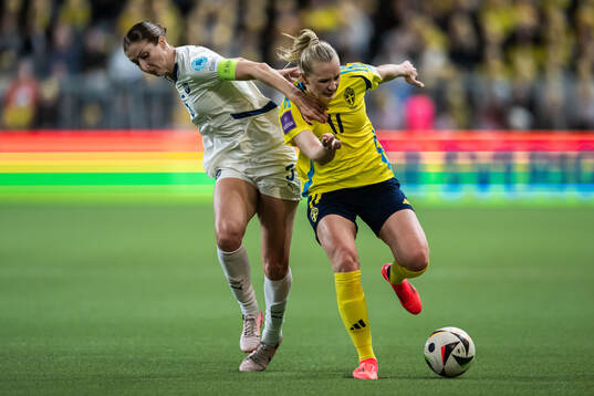 Violeta Slovic of Serbia and Stina Blackstenius of Sweden