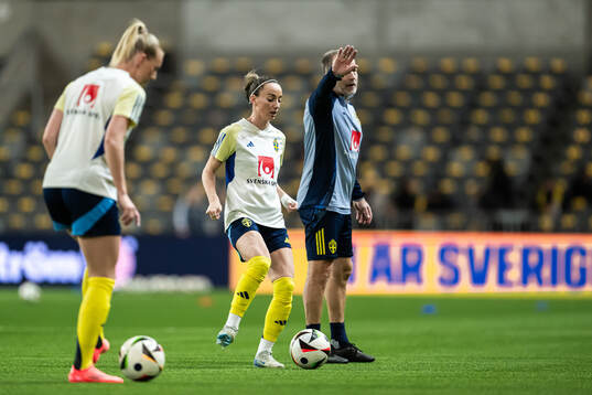 Kosovare Asllani of Sweden