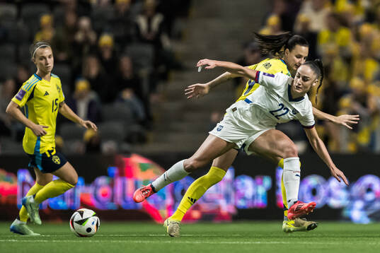 Nina Matejic of Serbia and Nathalie Björn of Sweden