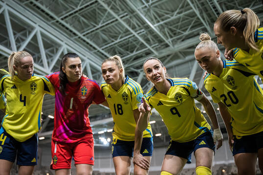 Kosovare Asllani of Sweden