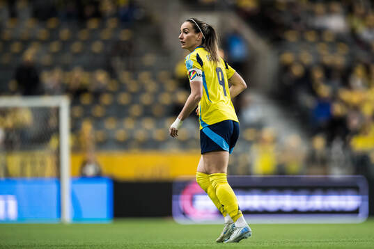Kosovare Asllani of Sweden