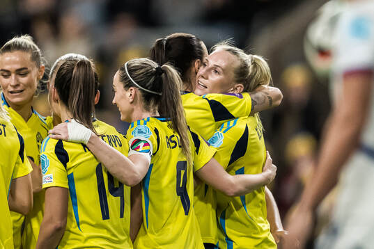 Stina Blackstenius of Sweden celebrating the 4-0 goal