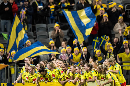 Players of Sweden celebrate