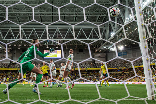 Stina Blackstenius of Sweden scores the 4-0 goal behind