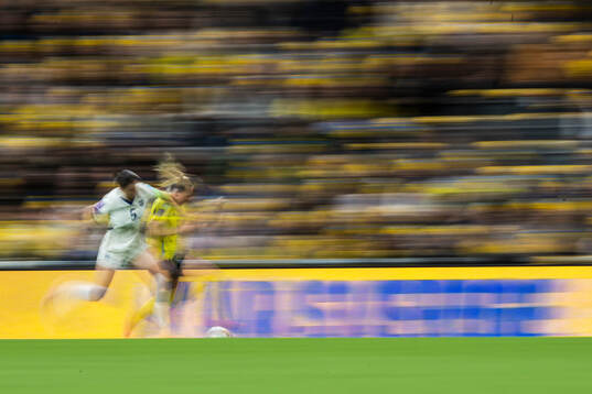 Violeta Slovic of Serbia and Stina Blackstenius of Sweden