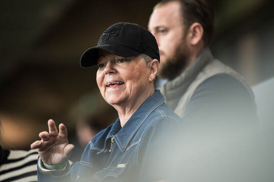 Marika Domanski Lyfors in the stands