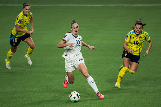 Nina Matejic of Serbia and Johanna Rytting Kaneryd of Sweden