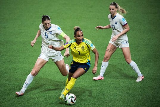 Violeta Slovic of Serbia, Madelen Janogy of Sweden and