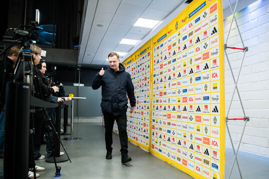 Head coach Peter Gerhardsson of Sweden