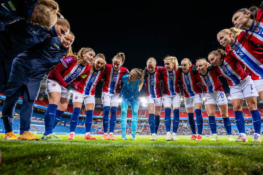 Maren Mjelde, Vilde Bøe Risa, Caroline Graham Hansen,