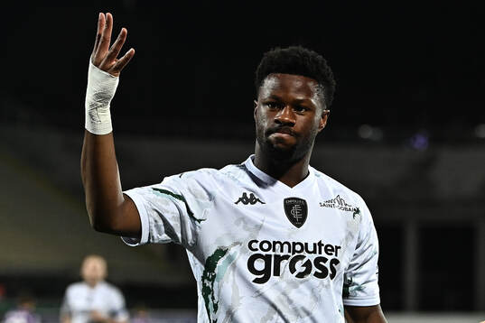Emmanuel Ekong of Empoli celebrates
