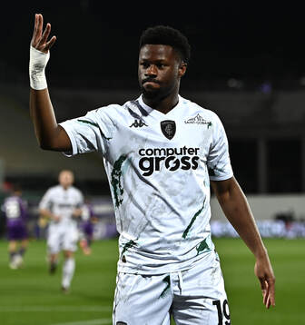 Emmanuel Ekong of Empoli celebrates