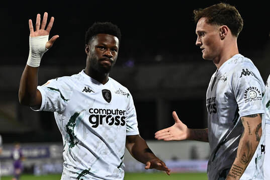 Emmanuel Ekong of Empoli celebrates