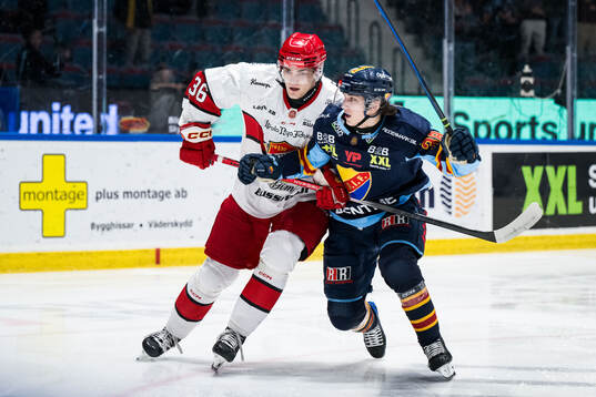 Djurgårdens Victor Eklund och Almtunas Dennis Värmhed
