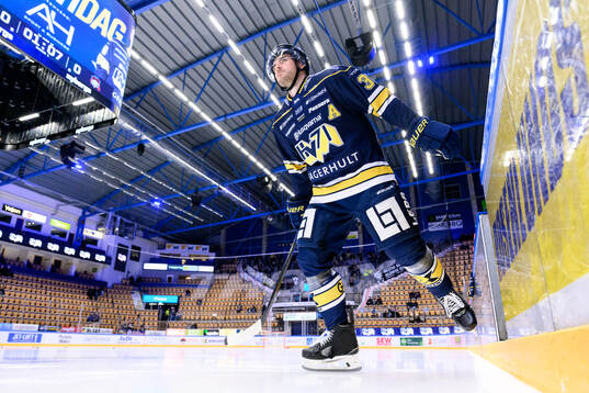 HV71s Oscar Engsund