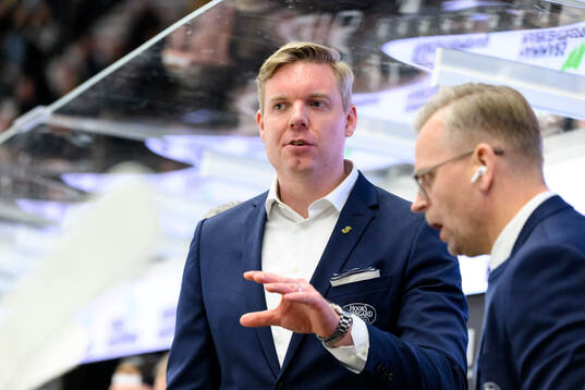 HV71s tränare Anton Blomqvist