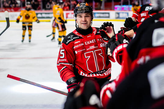 Örebros David Quenneville jublar vid 2-2