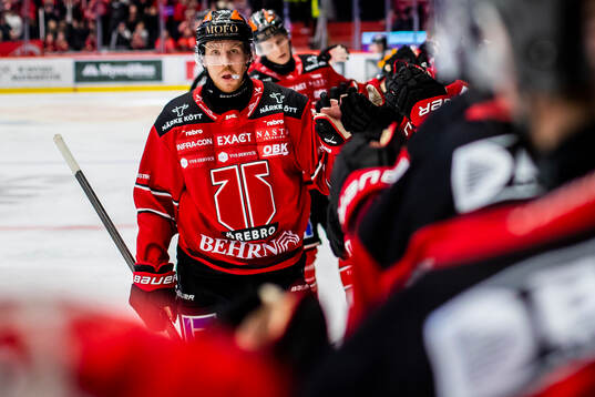 Örebros Kalle Kossila jublar vid 2-2