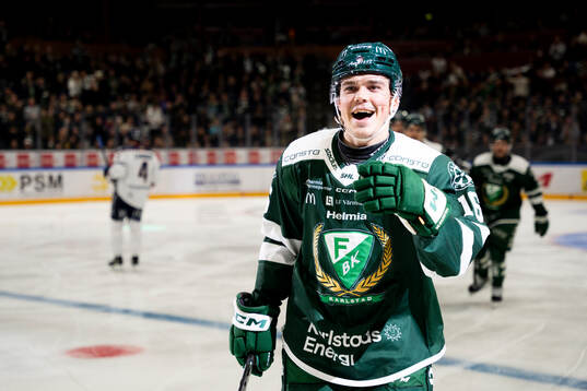 Färjestads Alexander Ljungkrantz jublar