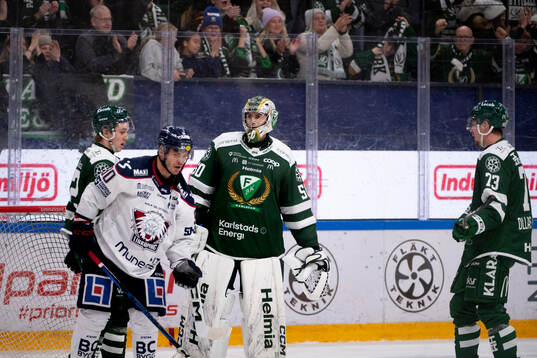 Färjestads Stian Solberg, målvakt Damian Clara, Adam